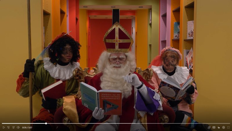Sinterklaas leest voor 2023